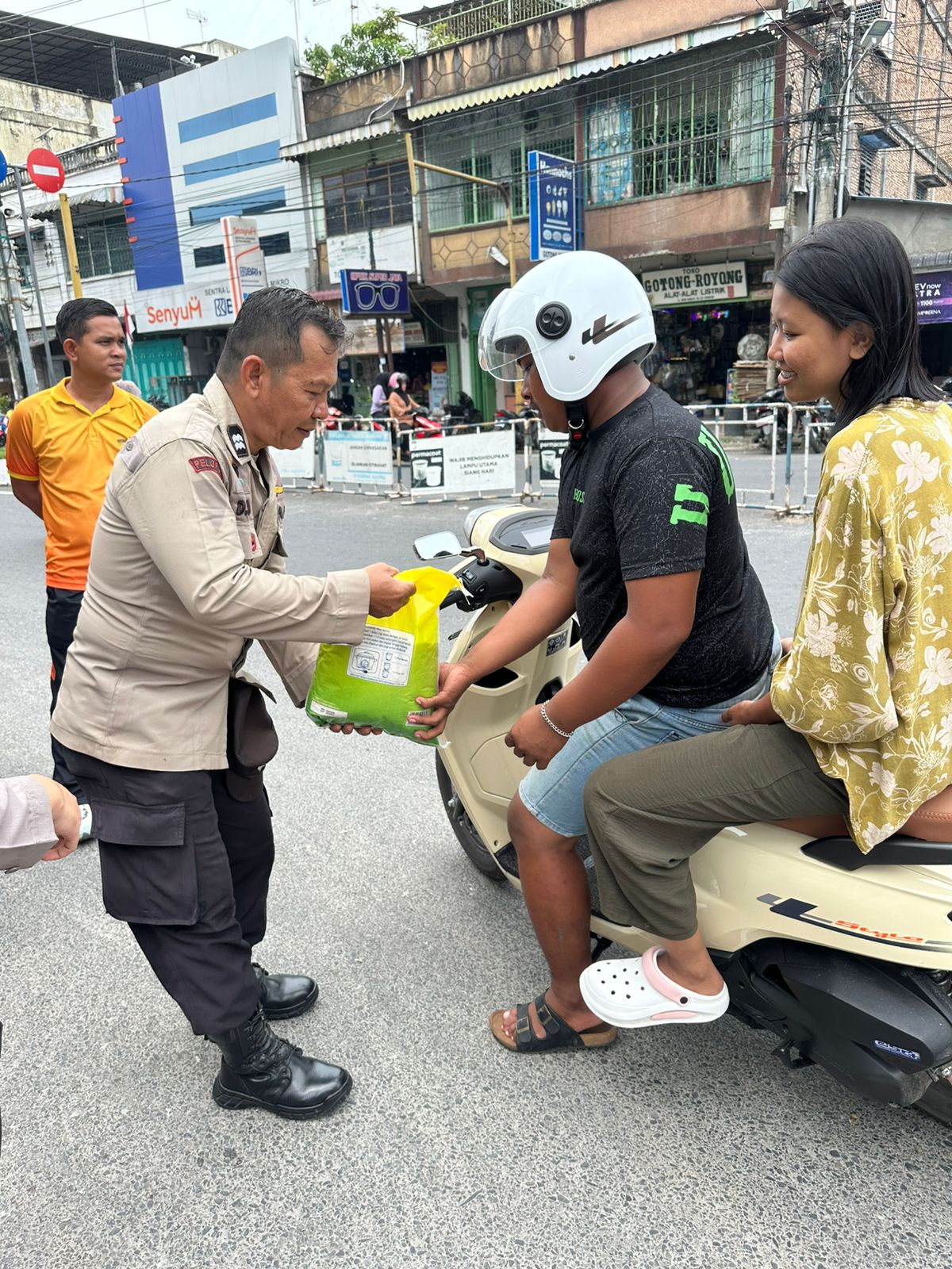 Polres Asahan Gelar Gerakan Pasar Murah 17 Ton Beras Bulog di Enam Titik